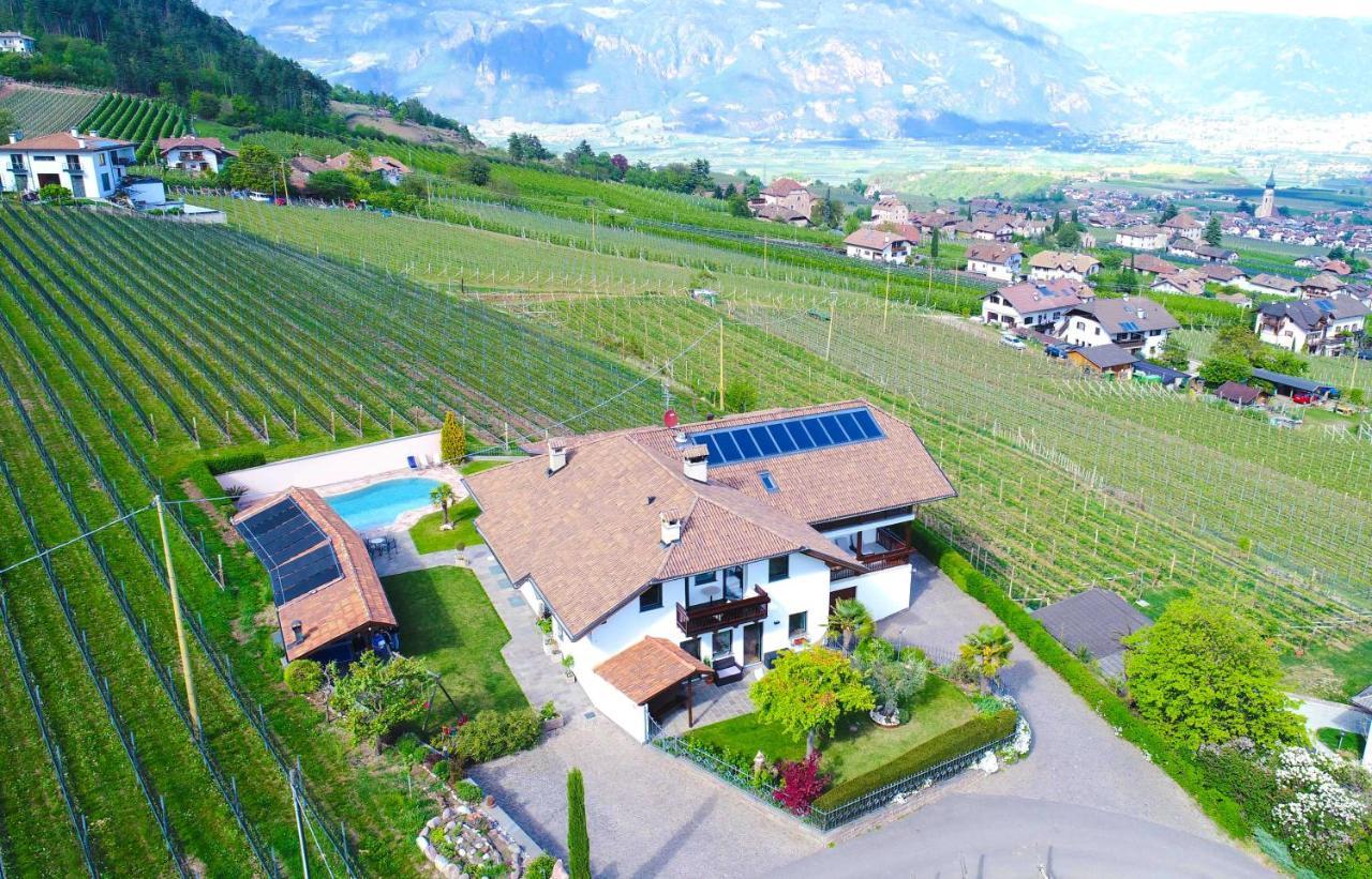 Strahlerhof Leilighet Appiano Sulla Strada Del Vino Eksteriør bilde