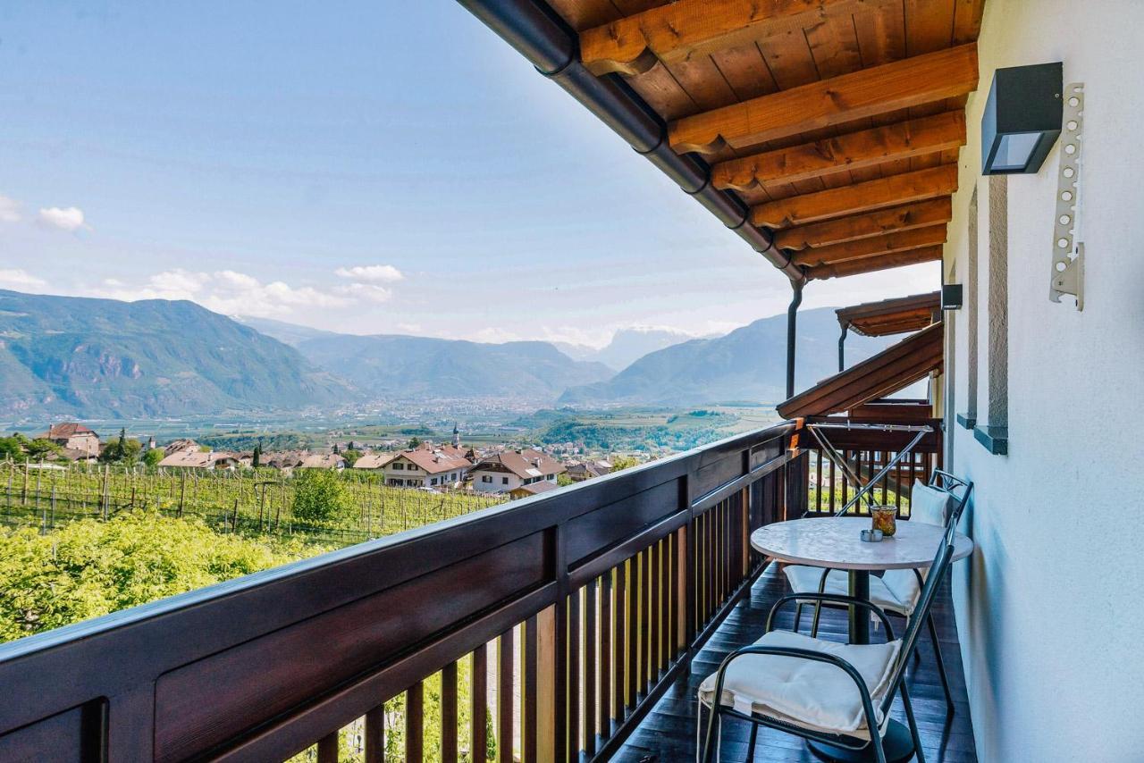 Strahlerhof Leilighet Appiano Sulla Strada Del Vino Eksteriør bilde