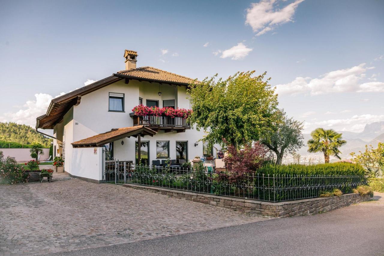 Strahlerhof Leilighet Appiano Sulla Strada Del Vino Eksteriør bilde